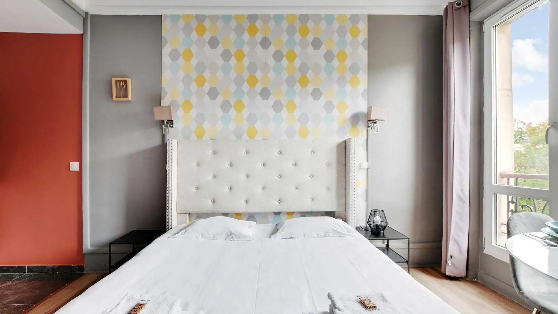 Apartman Light-filled Near Gare De L'est *