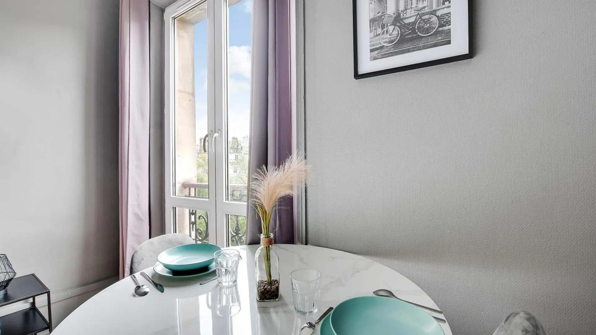Apartman Light-filled Near Gare De L'est Párizs